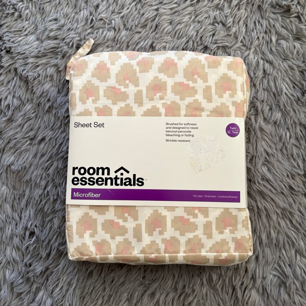 Room Essentials Twin/TwinXL Microfiber Sheet Set Neutral Pink Leopard NEW